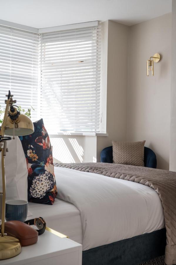 Large Luxury Solihull House - The Residence - Close To Nec - Sleeps 9 Exterior photo